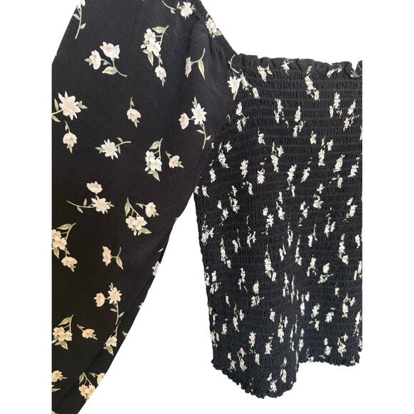 American Eagle Smocked Square Neck Blouse Top Women’s Size XS Black Floral Boho - Picture 5 of 9